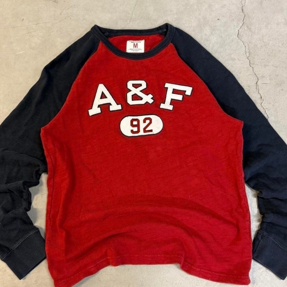 2000s y2k abercrombie and fitch long sleeve tee
